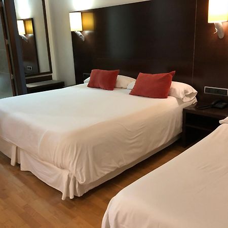 Hospedium Hotel Valles De Gredos Golf Talayuela Chambre photo