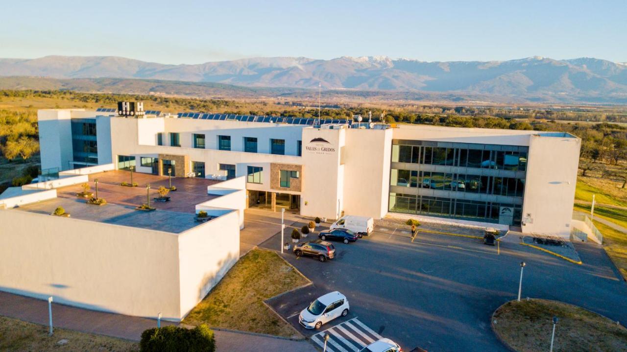 Hospedium Hotel Valles De Gredos Golf Talayuela Extérieur photo