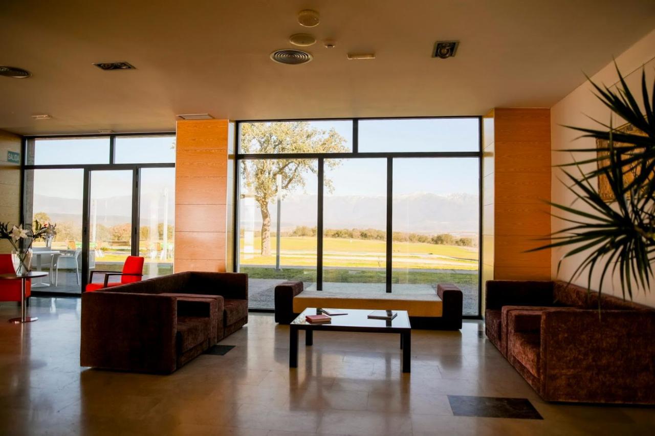 Hospedium Hotel Valles De Gredos Golf Talayuela Extérieur photo