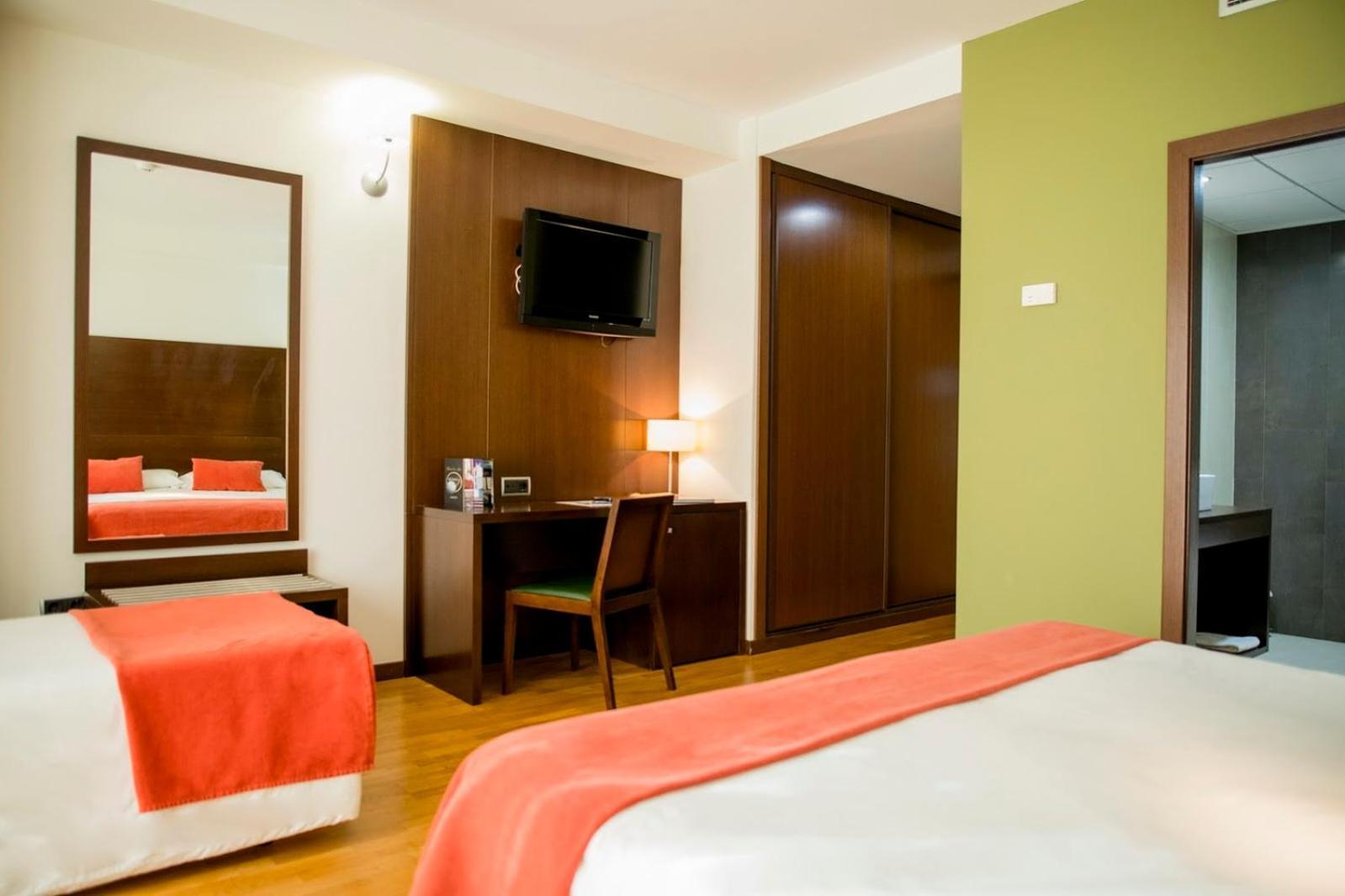 Hospedium Hotel Valles De Gredos Golf Talayuela Chambre photo