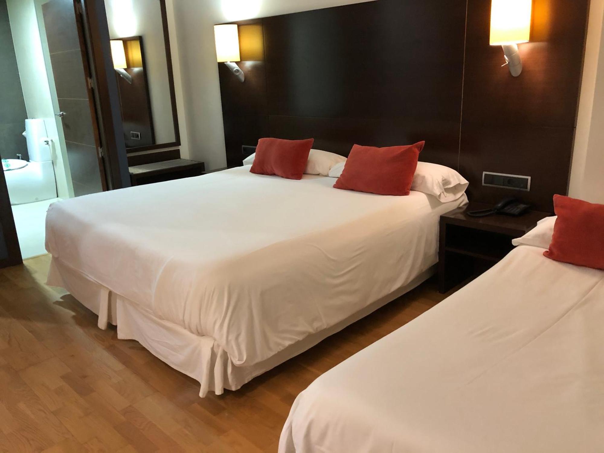 Hospedium Hotel Valles De Gredos Golf Talayuela Chambre photo
