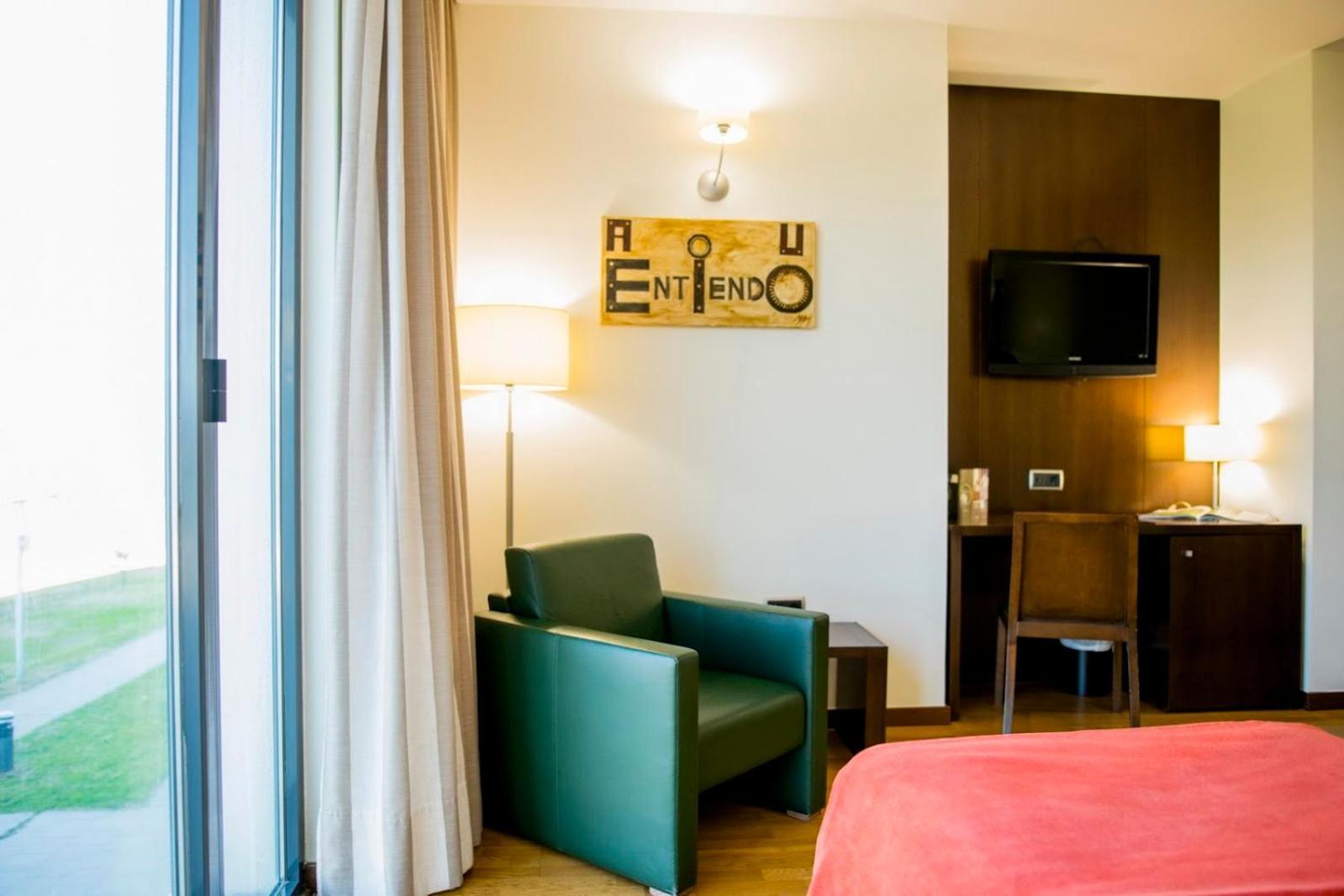 Hospedium Hotel Valles De Gredos Golf Talayuela Chambre photo