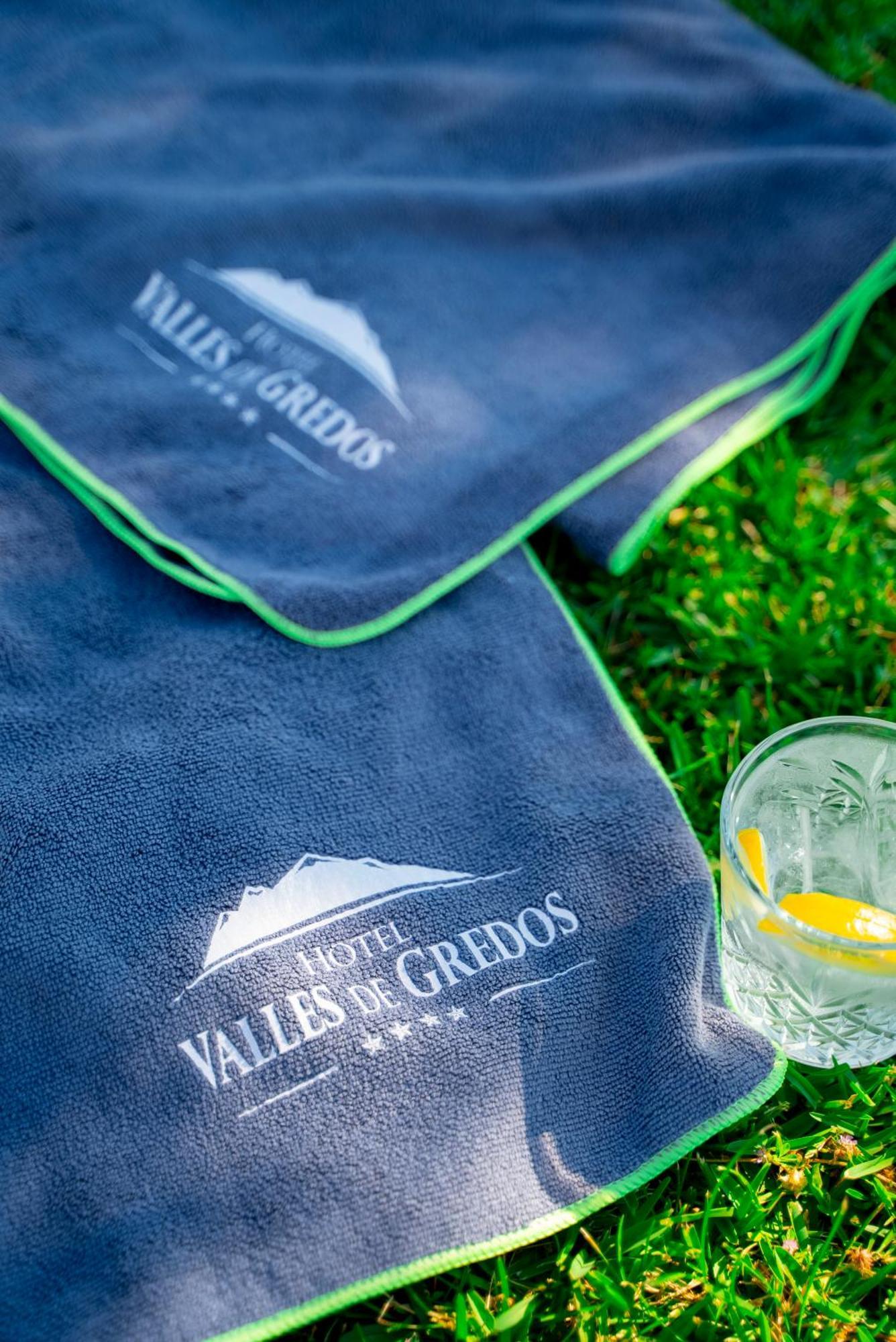 Hospedium Hotel Valles De Gredos Golf Talayuela Extérieur photo