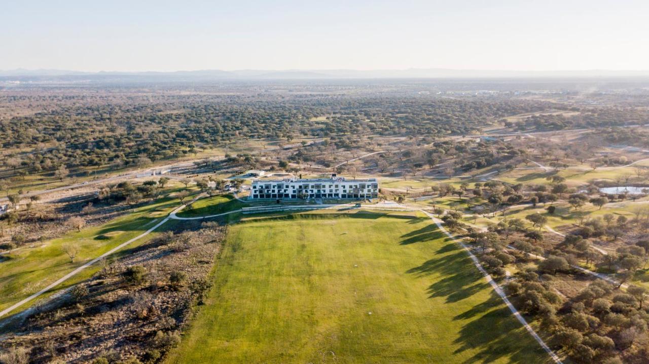 Hospedium Hotel Valles De Gredos Golf Talayuela Extérieur photo